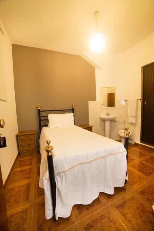 Chambre Simple avec Salle de Bains Commune