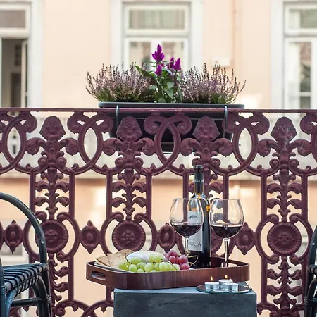 Lisbon Cheese & Wine Suites-3